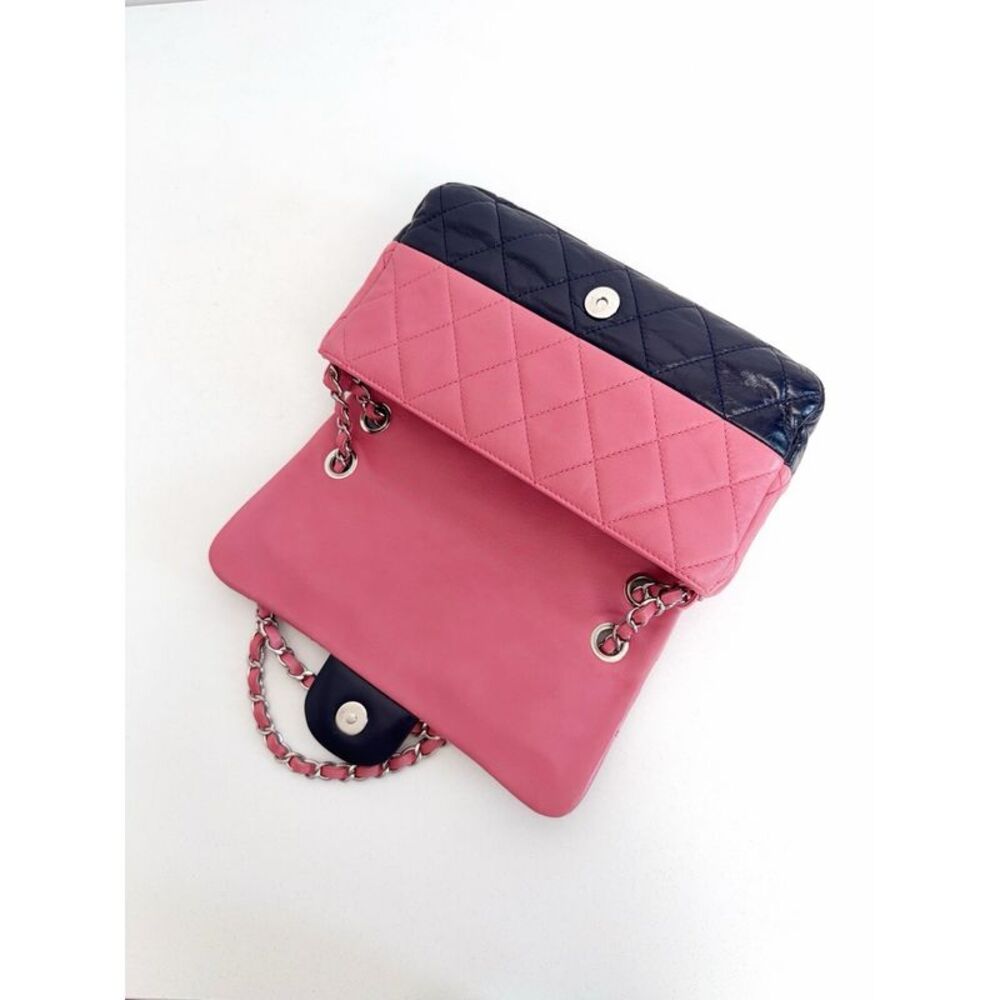 Chanel Women Pre-Loved Bag Very Good Condition - Picture 8 of 9